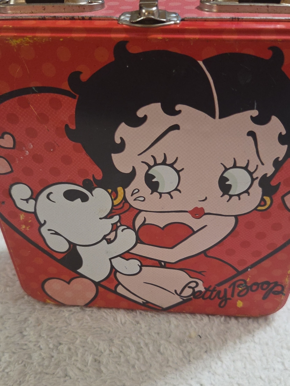 VINTAGE BETTY BOOP TIN LUNCH BOX